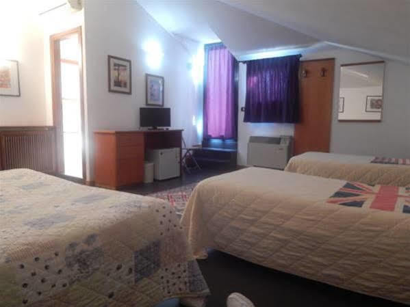 Hotel Aurora Treviso Bagian luar foto